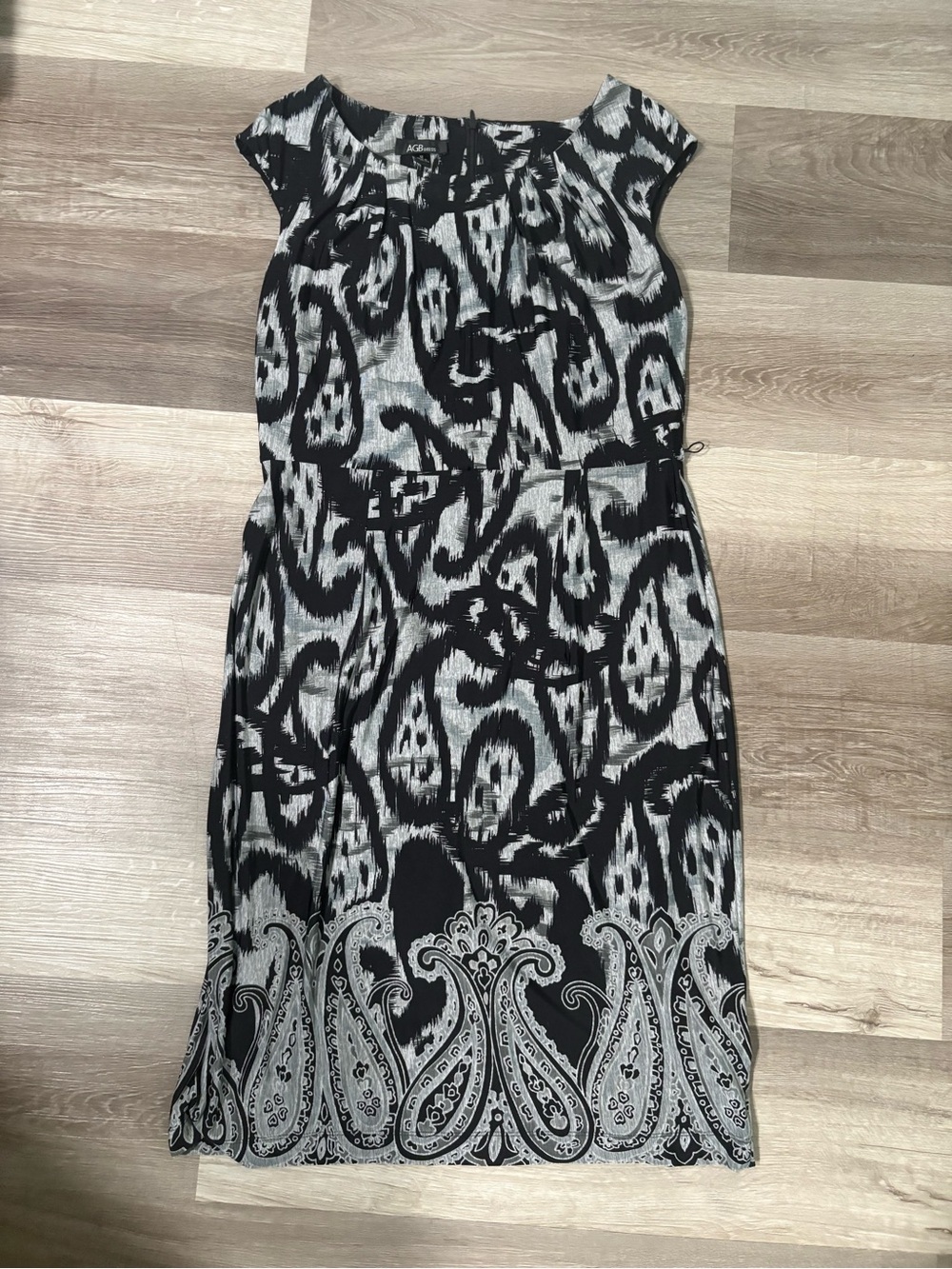 AGB Black & White Patterned Cap-Sleeve Dress